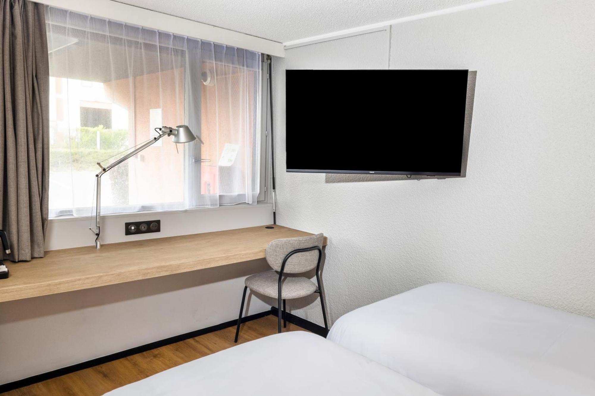 Hotel Campanile Bordeaux Est - 3*